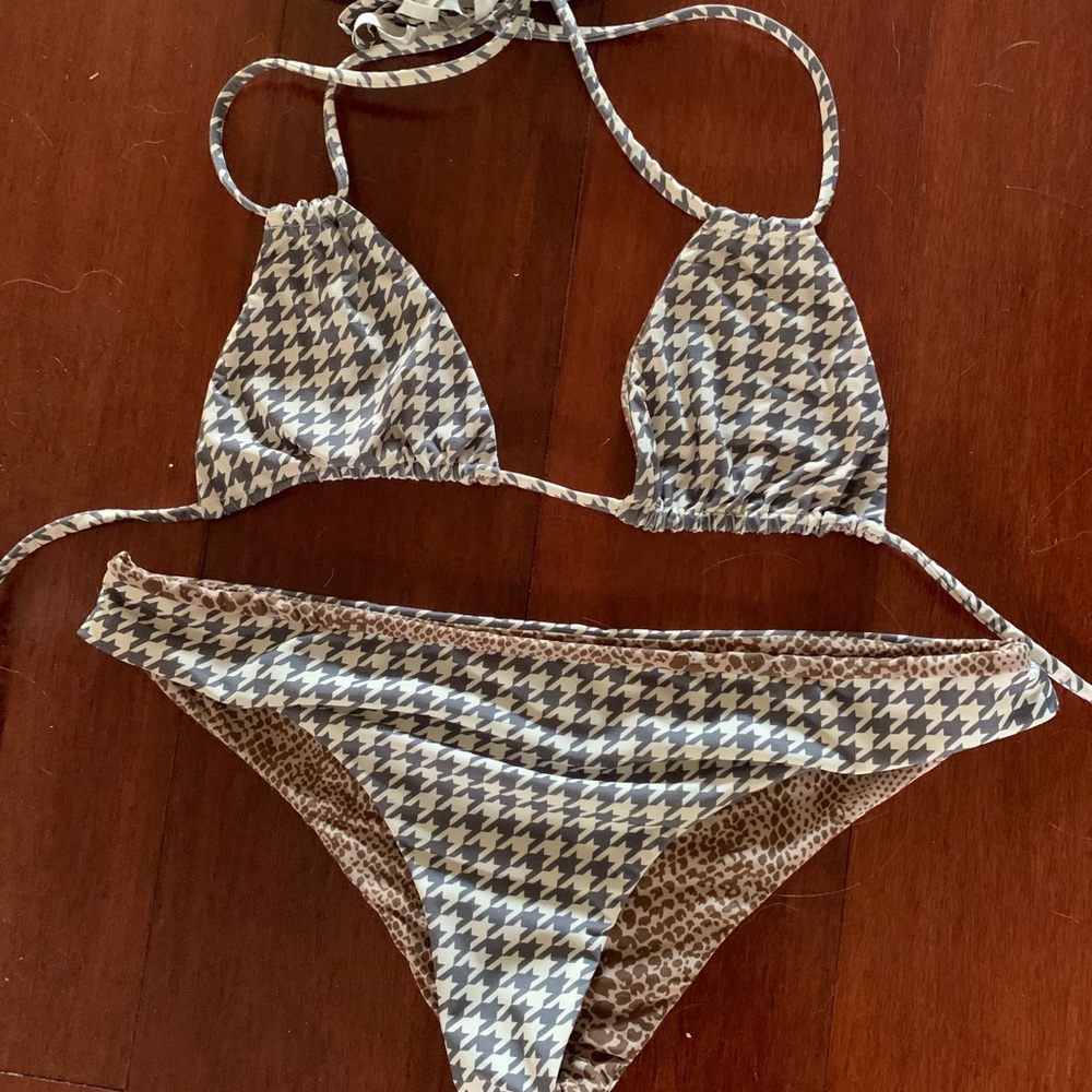 Acacia cannons top and makai bottom